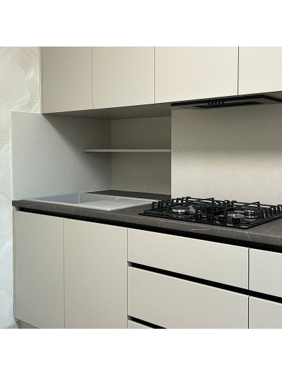 Универсальная бежевая кухня в стиле минимализм  - 1 2