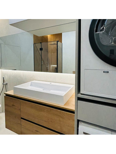 Просторная минималистичная ванная комната  - 1 2