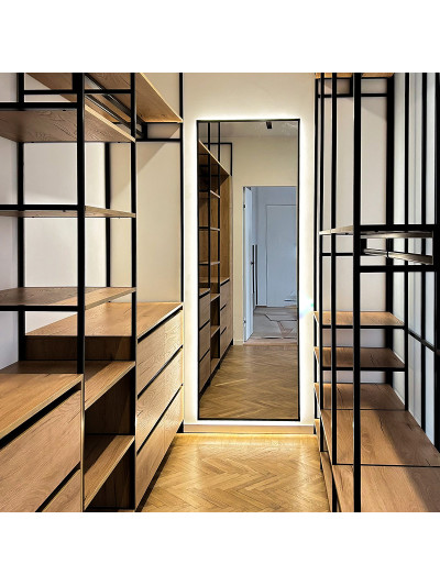 Простора гардеробна кімната з металевих каркасів в стилі лофт   - 1 2