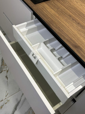 Кухня из премиальных материалов минимализм  - 7