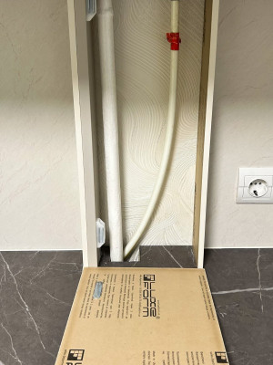 Універсальна бежева кухня у стилі мінімалізм  - 9