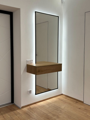 Минималистичная прихожая для квартиры студии  - 2