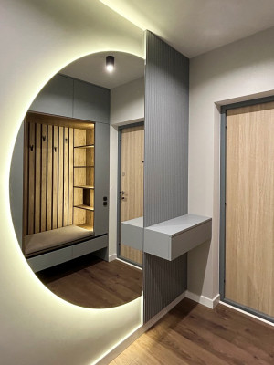 Минималистичная серая прихожая из Pinterest  - 3