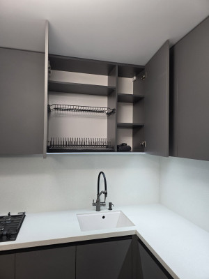 П-подібна кухня графіт з акриловою стільницею  - 4